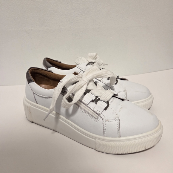 White Leather Sneakers with Laces By Bay Lane Sz 8 - Picture 4 of 16